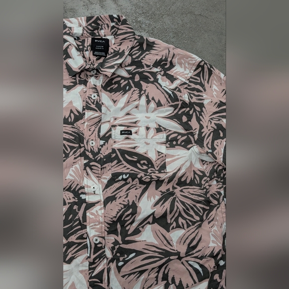 RVCA Men's Floral Print Shirt, Small - Picture 1 of 6